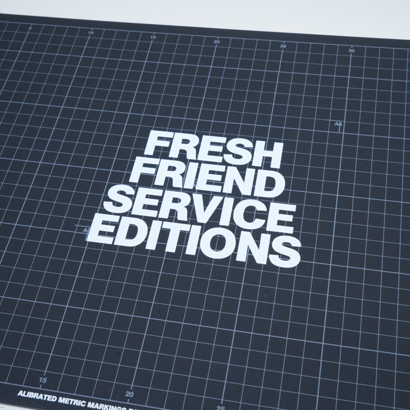 Fresh Service(�ե�å��奵���ӥ�) UTILITY CUTTING MAT FE MONOGRAM