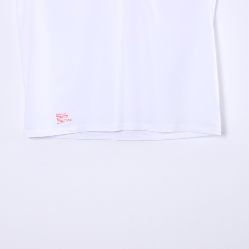 Fresh Service(�ե�å��奵���ӥ�) FRIEND EDITIONS CORPORATE S/S TEE STICKER