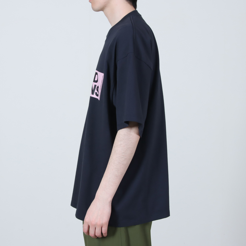 Fresh Service(�ե�å��奵���ӥ�) FRIEND EDITIONS CORPORATE S/S TEE STICKER