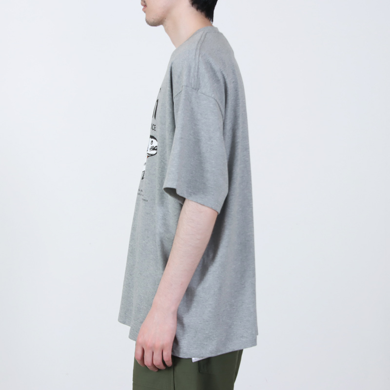 Fresh Service(�ե�å��奵���ӥ�) CORPORATE PRINTED S/S TEE ��FISH��