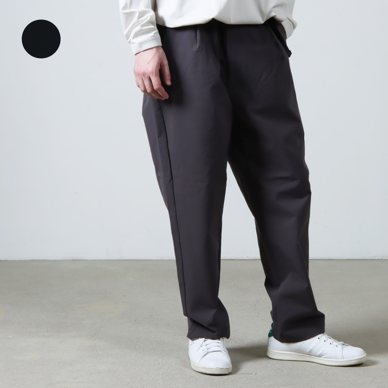 Goldwin (ɥ) One Tuck Tapered Stretch Pants
