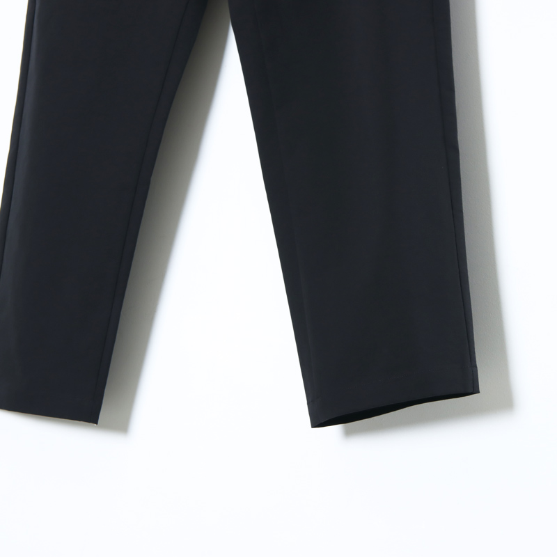 Goldwin(ɥ) One Tuck Tapered Stretch Pants