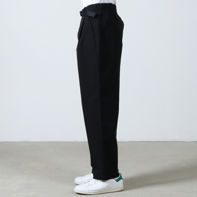 Goldwin (ゴールドウィン) One Tuck Tapered Stretch Pants 