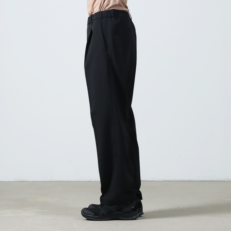 Goldwin(ɥ) One Tuck Straight Pants