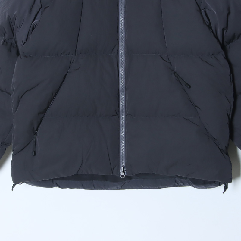 Goldwin(ɥ) Dope Dyed Ripple Nylon Down Jacket