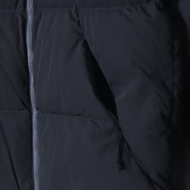 Goldwin(ɥ) Dope Dyed Ripple Nylon Down Jacket