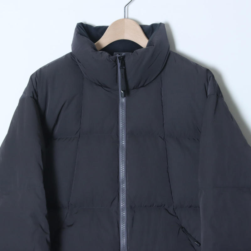 Goldwin(ɥ) Dope Dyed Ripple Nylon Down Jacket