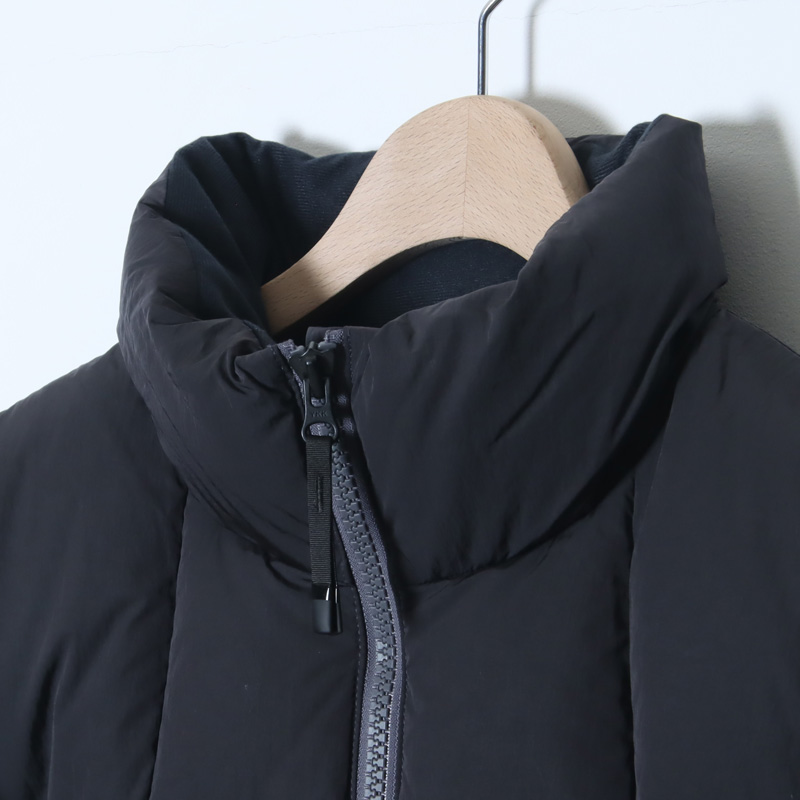 Goldwin(ɥ) Dope Dyed Ripple Nylon Down Jacket