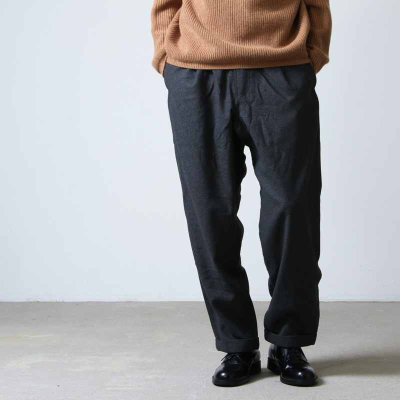 GRAMICCI(ߥ) WOOL BLEND TUCK TAPERED PANTS