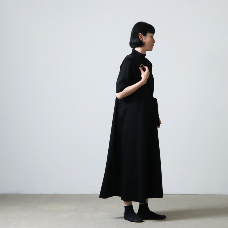 Graphpaper (グラフペーパー) Fine Smooth Mock Neck Panel Line Dress