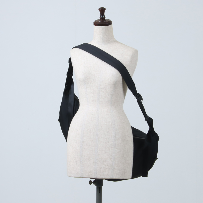 Graphpaper(����եڡ��ѡ�) Blankof for GP Large Crescent Bag