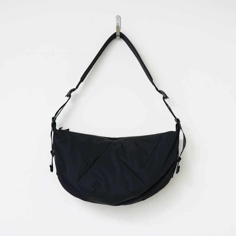 Graphpaper(����եڡ��ѡ�) Blankof for GP Medium Crescent Bag