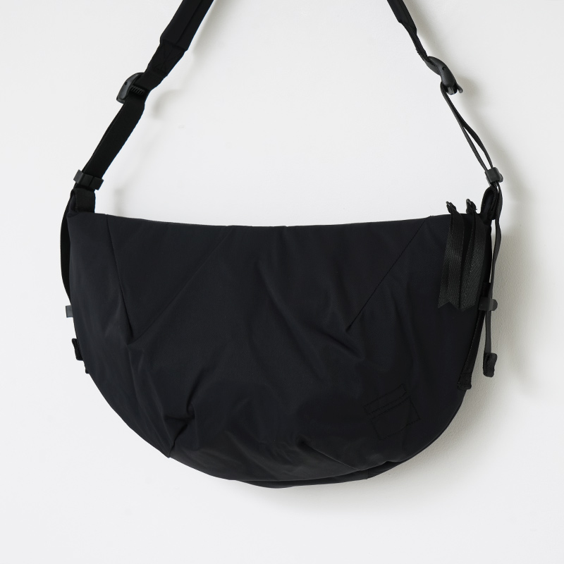 Graphpaper(����եڡ��ѡ�) Blankof for GP Medium Crescent Bag