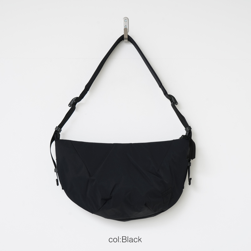 Graphpaper(����եڡ��ѡ�) Blankof for GP Medium Crescent Bag