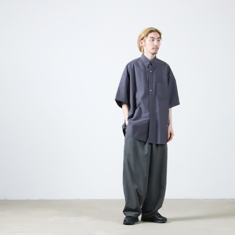 Graphpaper (グラフペーパー) Oxford S/S Oversized B.D Shirt Graphpaper (グラフペーパー) Oxford S/S Oversized B.D Shirt