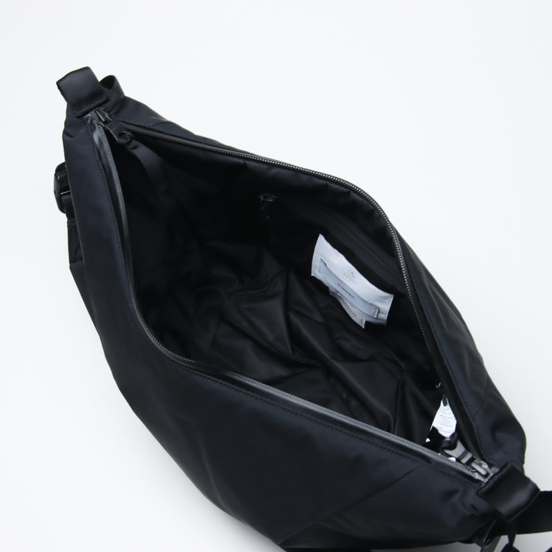 Graphpaper(����եڡ��ѡ�) Blankof for GP Small Crescent Bag