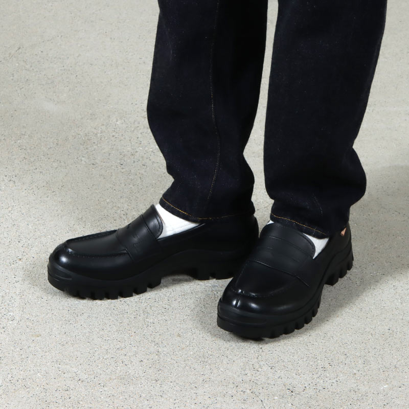 2146に組み合わせた一足Hender Scheme loafer #2146