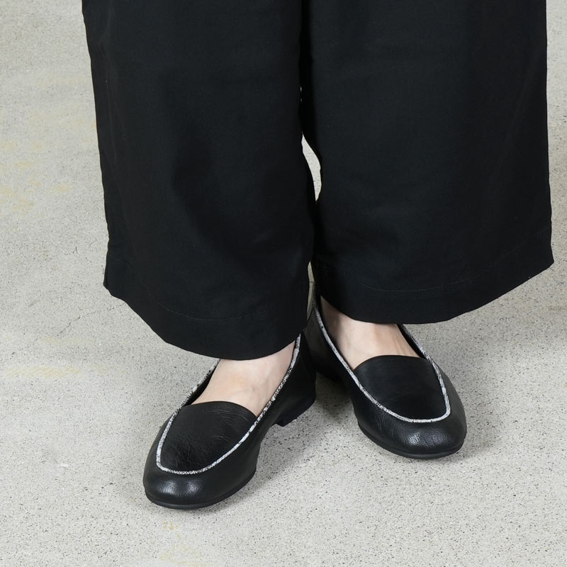 Hender Scheme() oval moca