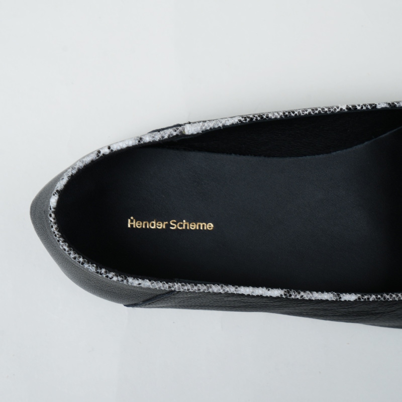 Hender Scheme() oval moca