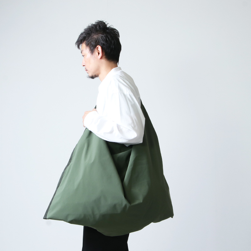 Hender Scheme (エンダースキーマ) origami bag big 3 layer nylon ...