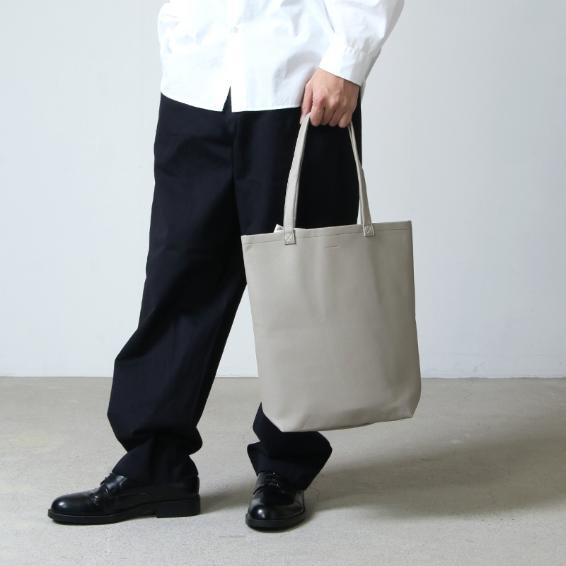 Hender Scheme cow bag M ブラック