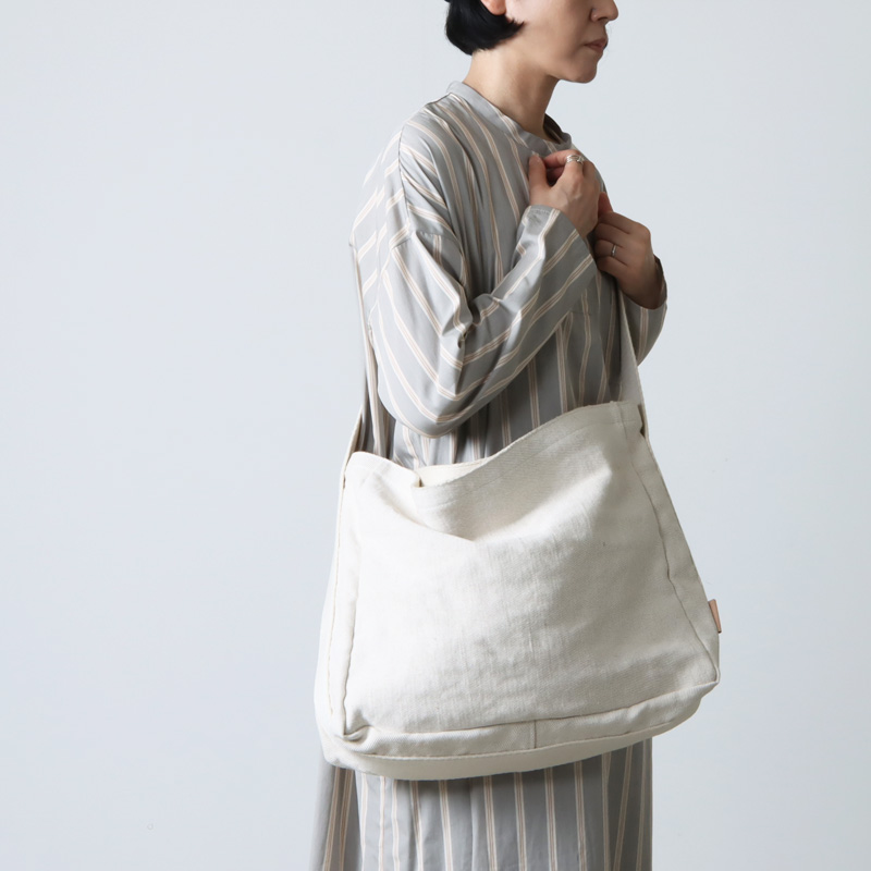 エンダースキーマ　square shoulder bag smallメンズ