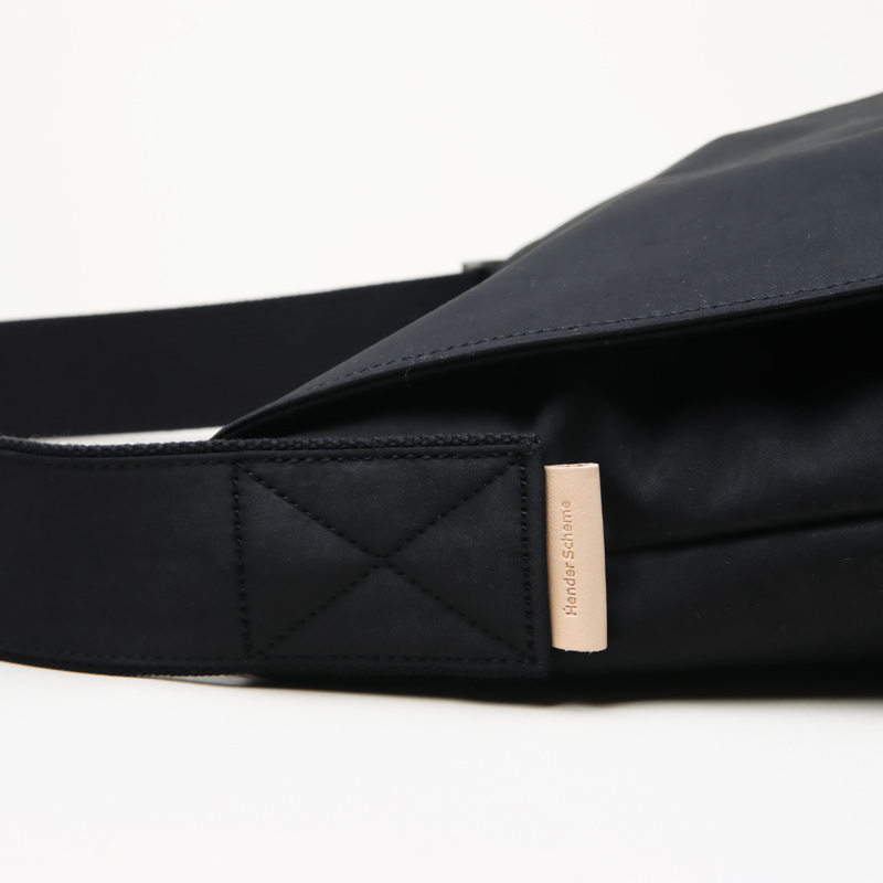 Hender Scheme() flap shoulder small