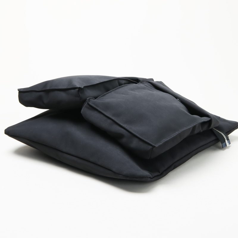 Hender Scheme (エンダースキーマ) helmet bag small