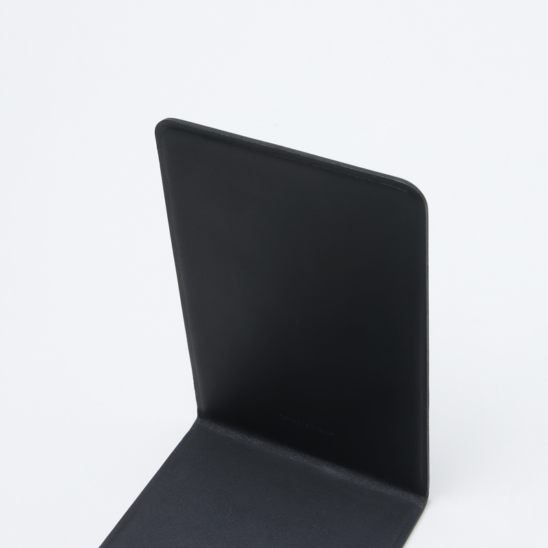 Hender Scheme() bookstand