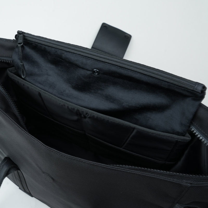 Hender Scheme() module tote bag