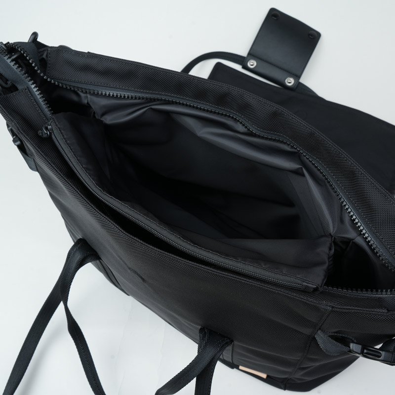 Hender Scheme() module tote bag