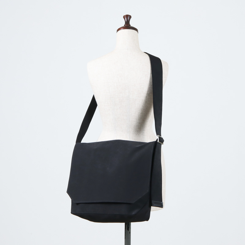 Hender Scheme(���������������) flap shoulder small