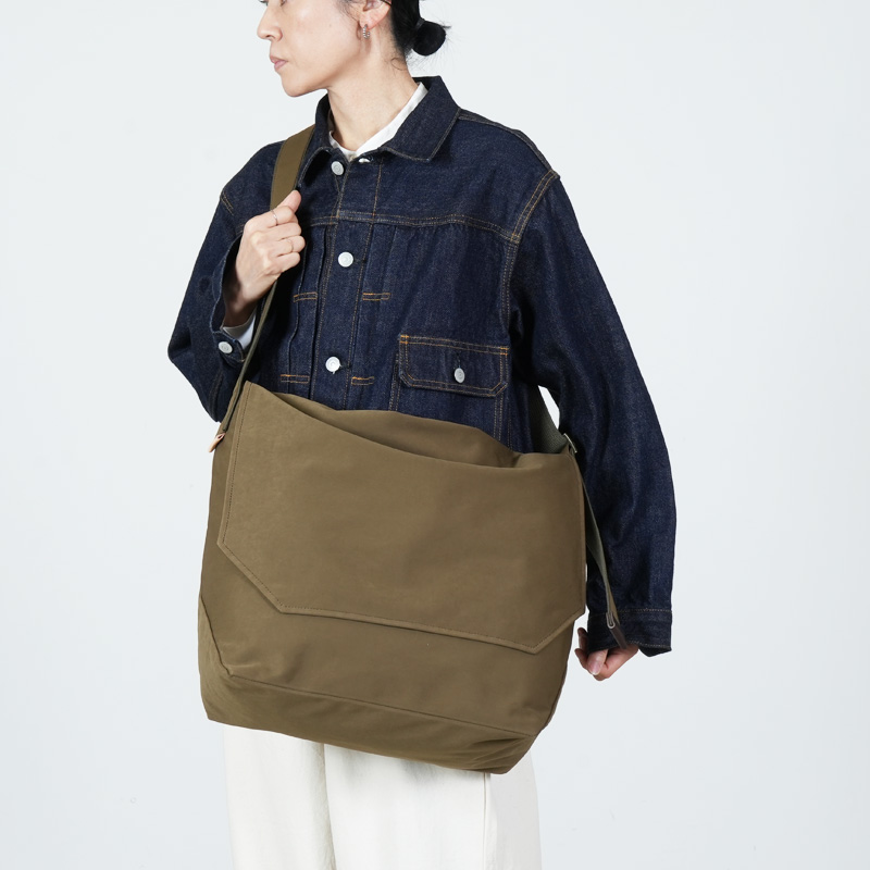 Hender Scheme(���������������) flap shoulder big