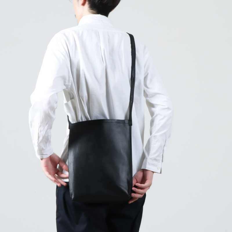 【Hender Scheme】 Cow Shoulder Big(BLACK) Hender Scheme (エンダースキーマ) cow shoulder big / カウショルダー