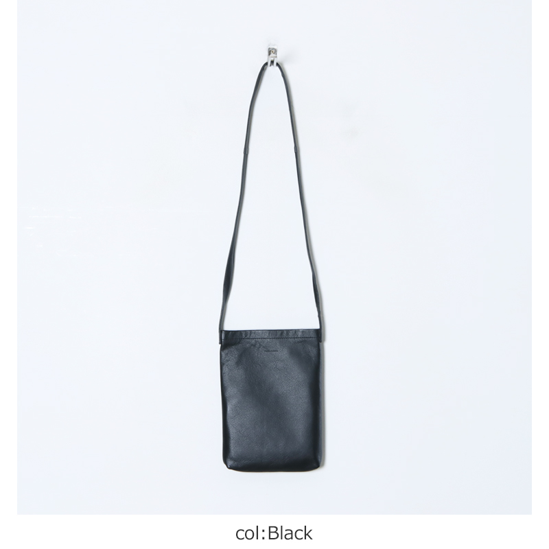 エンダースキーマ カウ ショルダー スモール ブラック Hender Scheme (エンダースキーマ) cow shoulder small / カウ