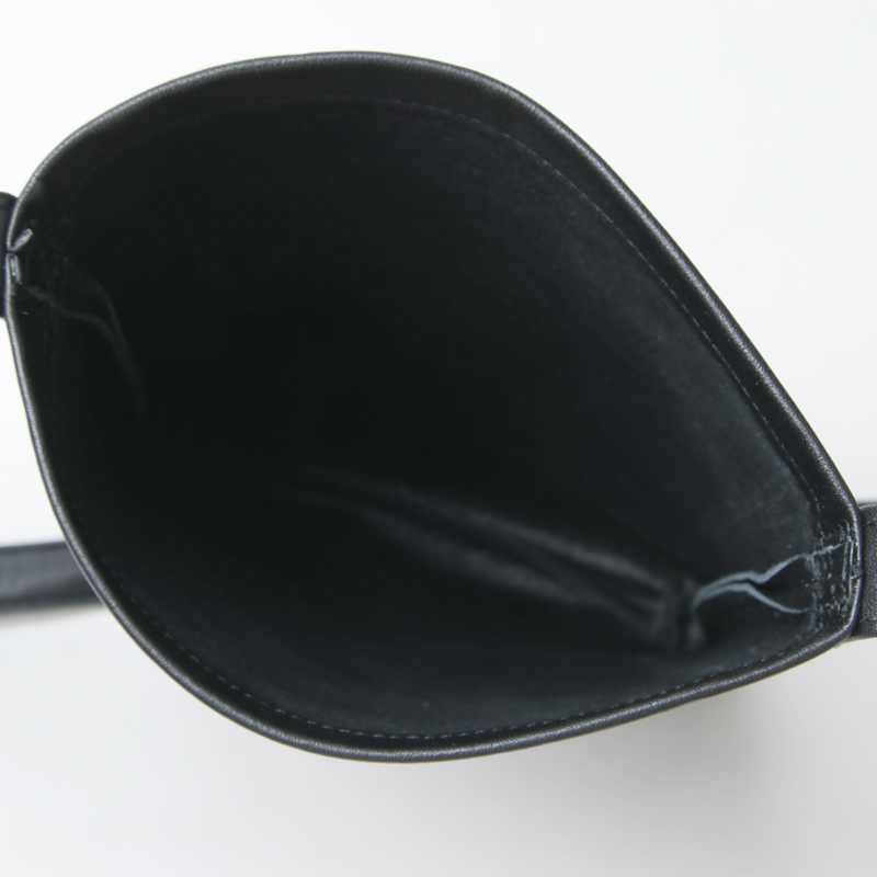 Hender Scheme (エンダースキーマ) cow shoulder small / カウ