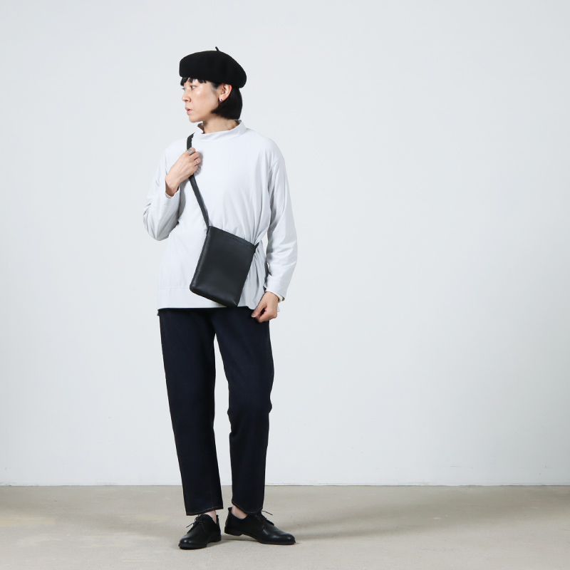 エンダースキーマ カウ ショルダー スモール ブラック Hender Scheme (エンダースキーマ) cow shoulder small / カウ