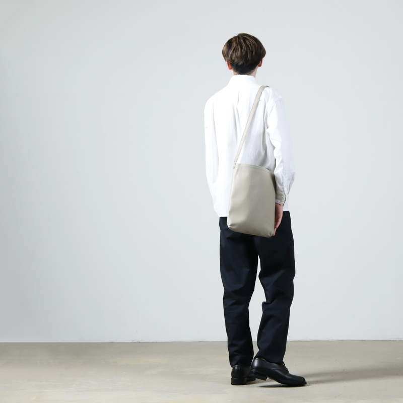 バッグ Hender Scheme Cow Shoulder Big Hender Scheme (エンダースキーマ) cow shoulder big / カウショルダー