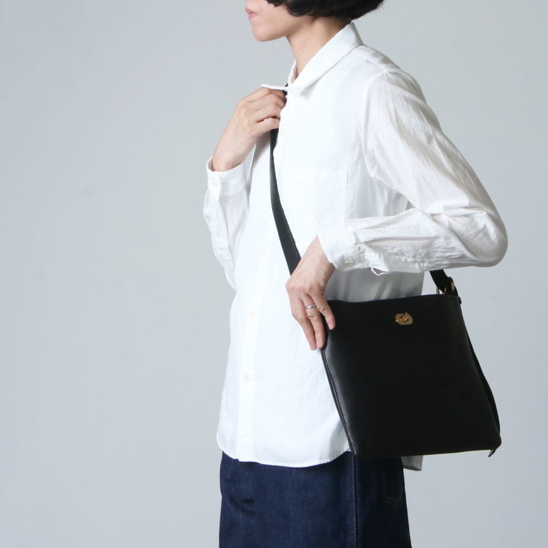 【美品/価格相談OK】 エンダスキーマ twist buckle bag Sお値段変更しております