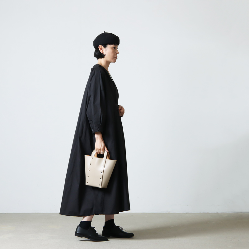 Hender Scheme() assemble daikei hand bag M