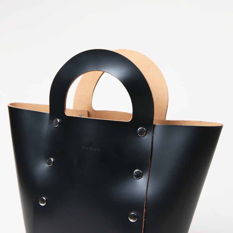 Hender Scheme() assemble daikei hand bag M