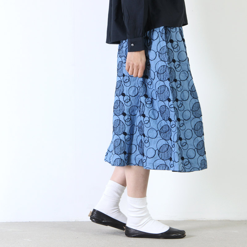 ICHI Antiquites (イチアンティークス) オーバーダイリネン刺繍スカート