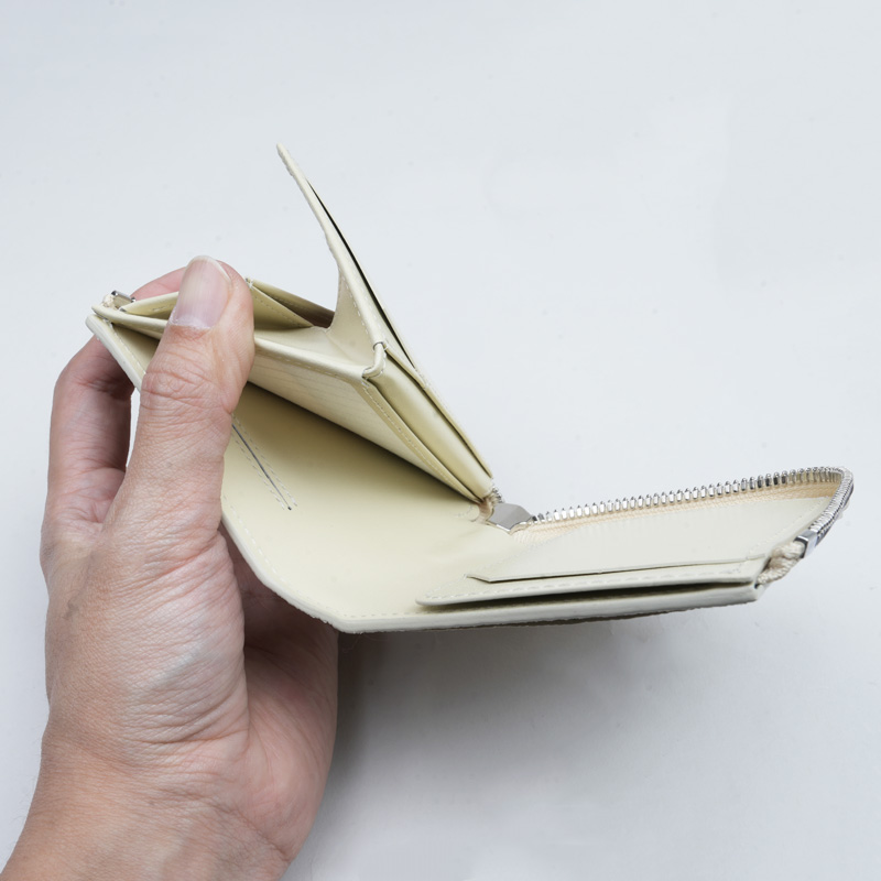 ITTI(å) CRISTY VERY COMPACT WLT.5 / SHIRO