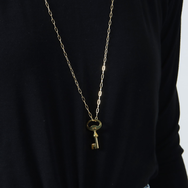 J.B. ATTIRE(ӡ) PARIS KEY CHARM NECKLACE