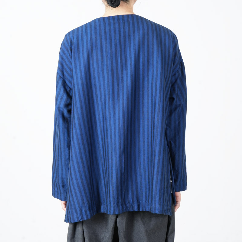 jujudhau(������������) ROUND NECK SHIRTS