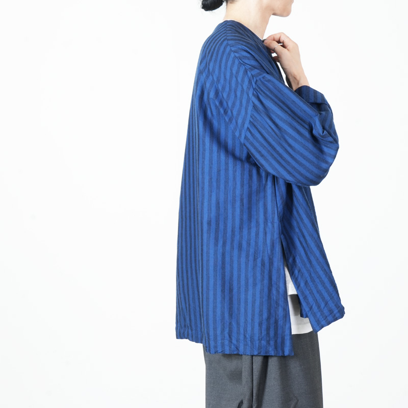 jujudhau(������������) ROUND NECK SHIRTS