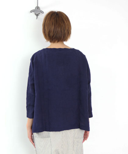 jujudhau /  BOAT NECK