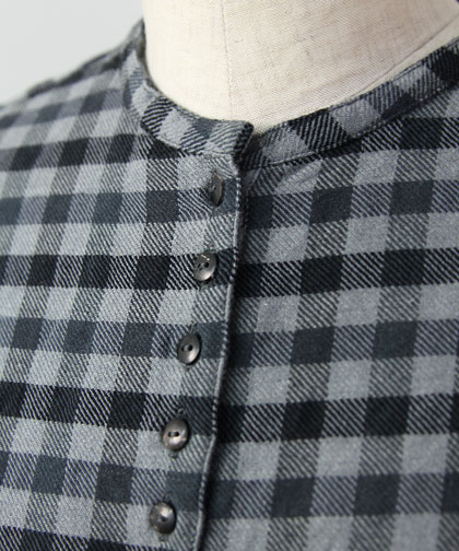 jujudhau /  12 BUTTON