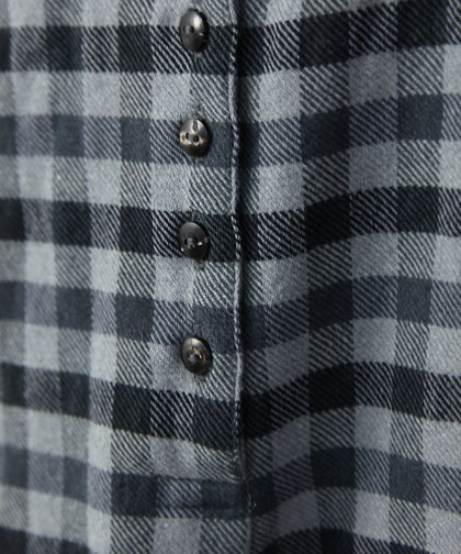 jujudhau /  12 BUTTON