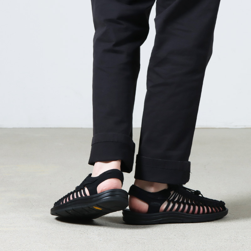 KEEN)キーン ユニーク MEN (BLACK BLACK) | メンズ - シューズ